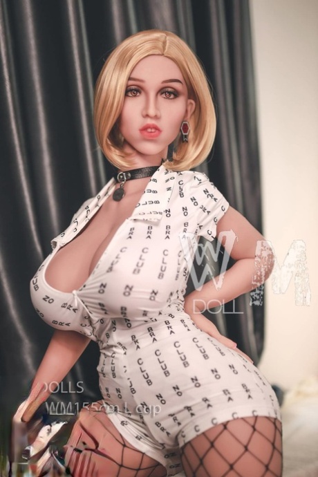 Yulia Blondy erwachsene sexy galerie