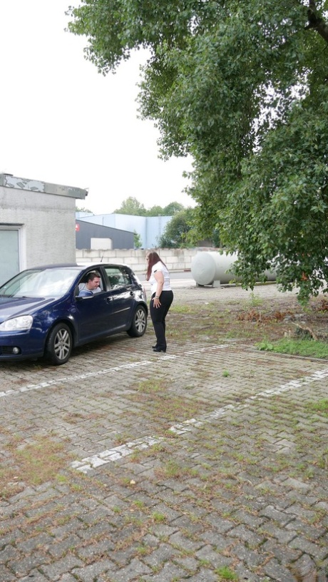 sohn bringt mutter in bewegung hübsche schöne fotos